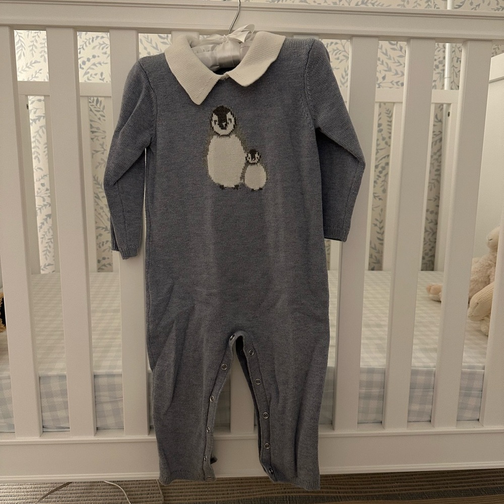 EUC Janie & Jack collared knit romper with penguin intarsia, size 12-18